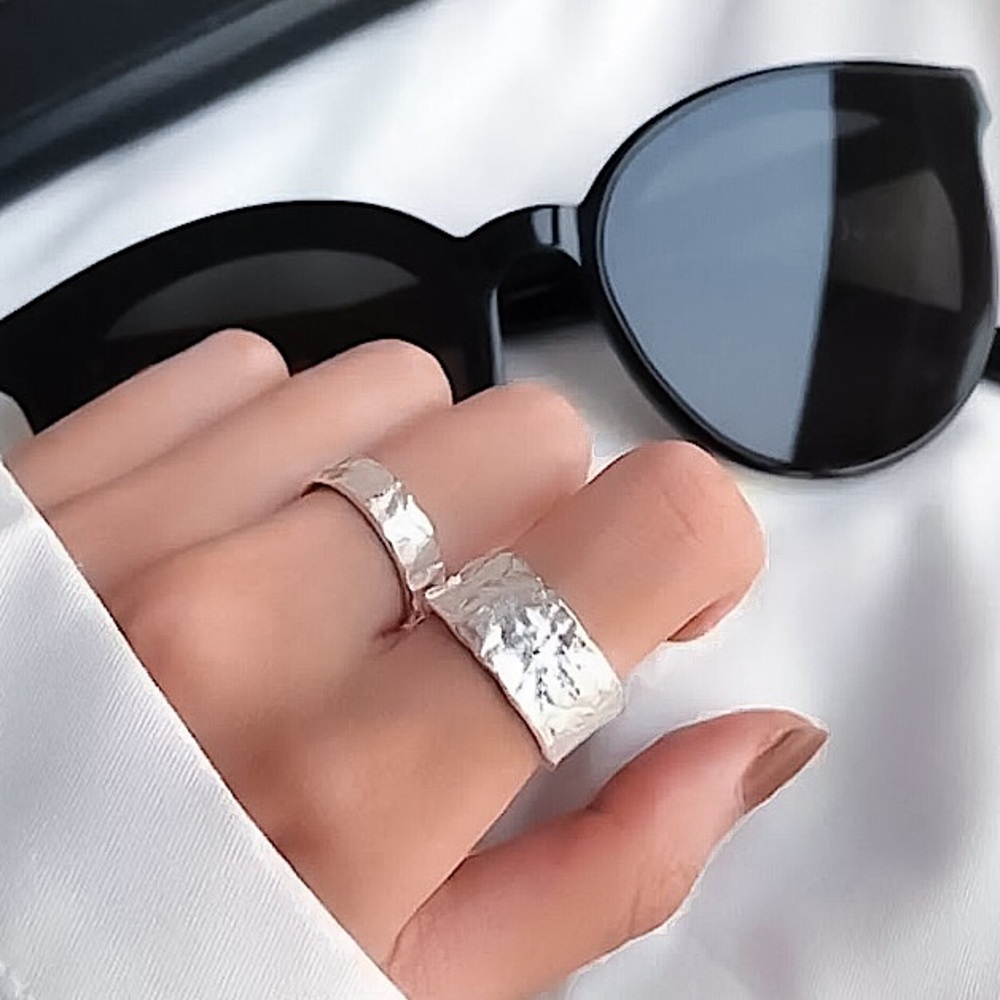 ⚜️[𝟯/$𝟮𝟴]⚜️Silver Textured Resizable Ring NEW - Picture 2 of 7